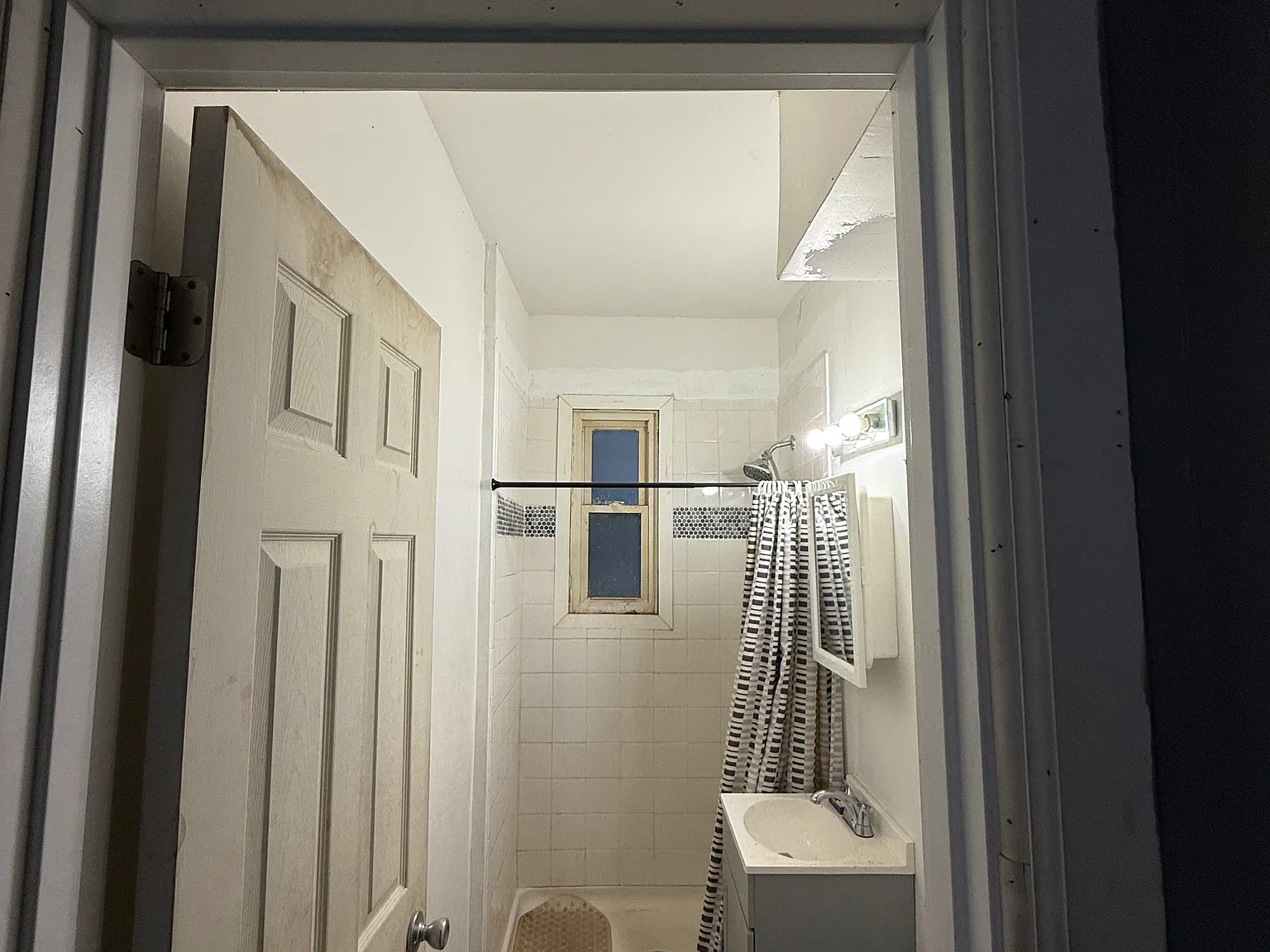 W Hampton Ave — Photo 3