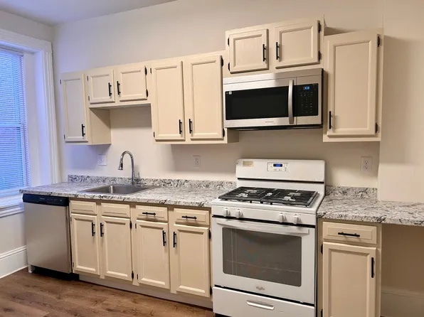 230 1/2 W Walnut St, Lancaster, PA 17603