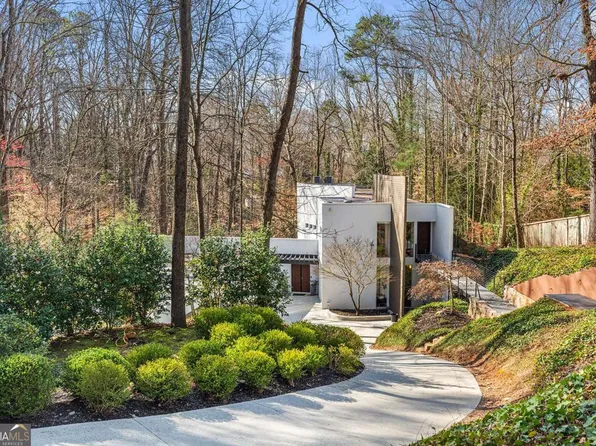 535 Forest Hills Dr, Sandy Springs, GA 30342