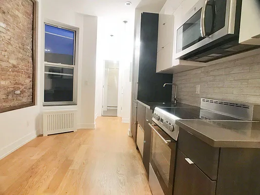 Rented by Bohemia Realty Group | media 18