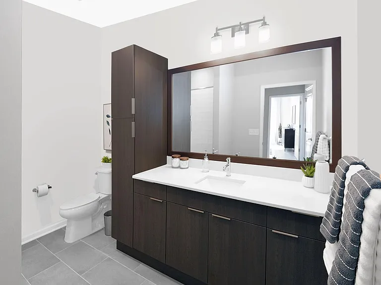 310 Berkeley Ln — Photo 8