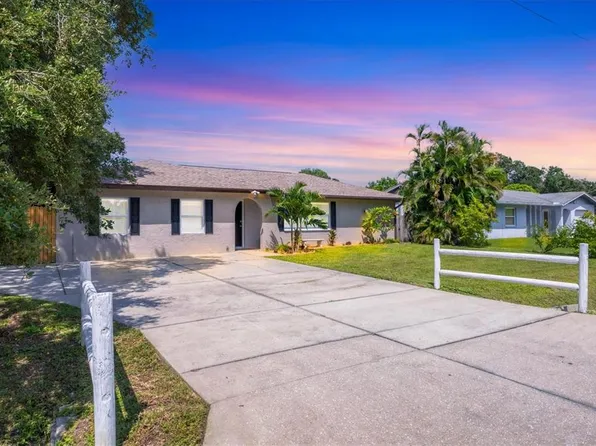 4541 Barton Dr, Sarasota, FL 34232