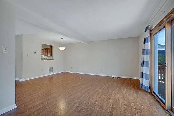 512 Crossbridge Dr — Photo 9