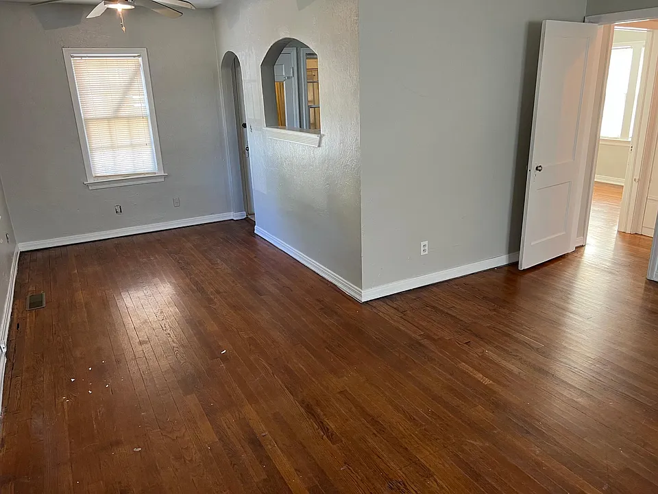 1226 NW 46th St