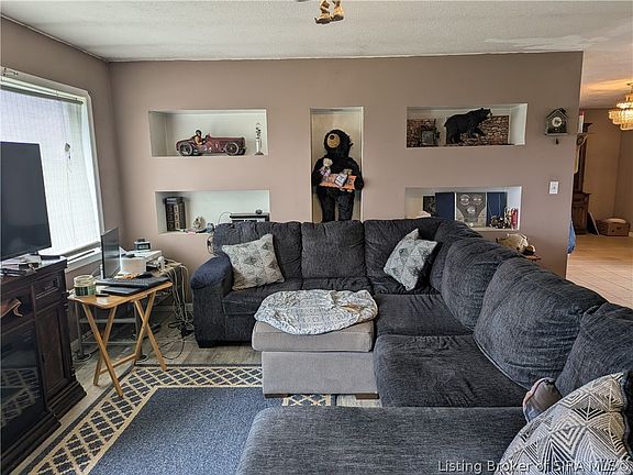 4th image of 4510 Vineyard Road