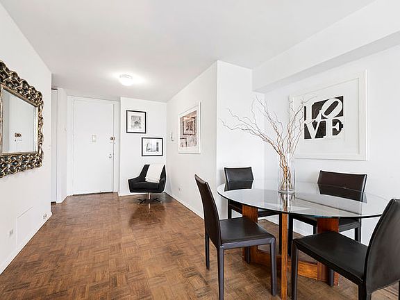 4th image of 404 E 79th St APT 21F