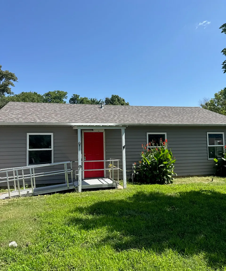 1226 East Denver Drive — Photo 1