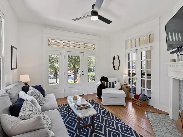 829 N Madison Ave — Photo 27