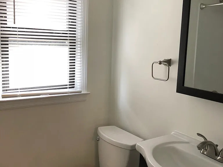 18 Main St #3 — Photo 7