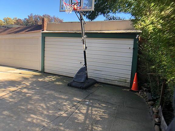 5th image of 2237 24th St