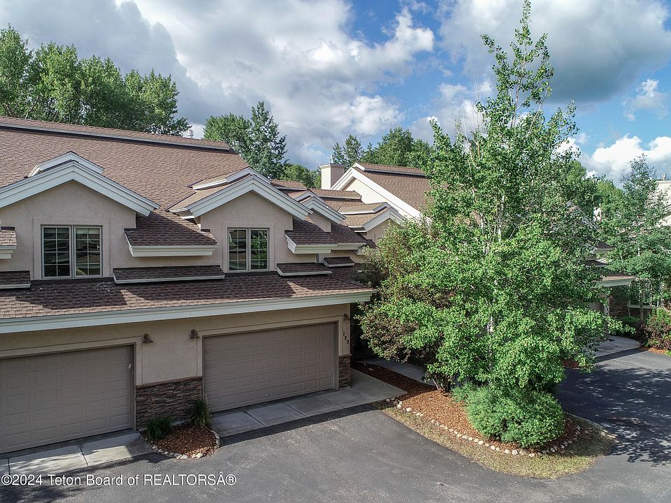 1st image of 129 Cobble Creek Ln