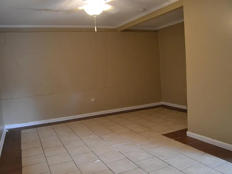 10437 Gailwood Cir E — Photo 8