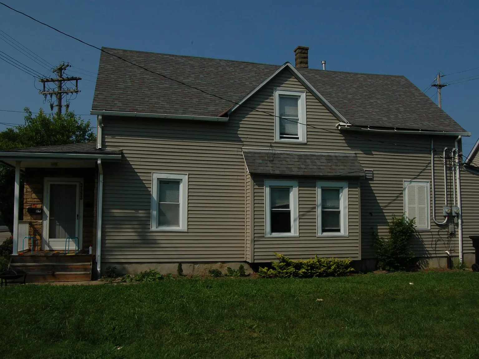 3 bed, 1100 sqft, $1,350 — Photo 2