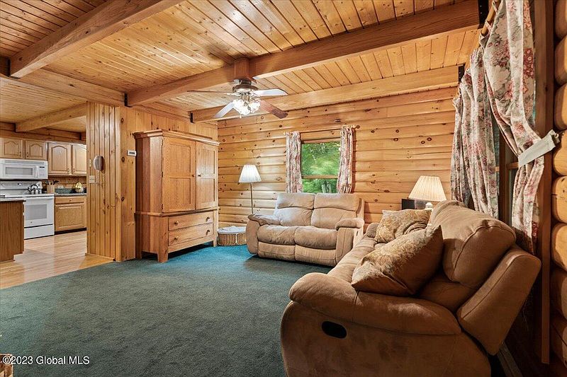 4th image of 375 Woodstock Road