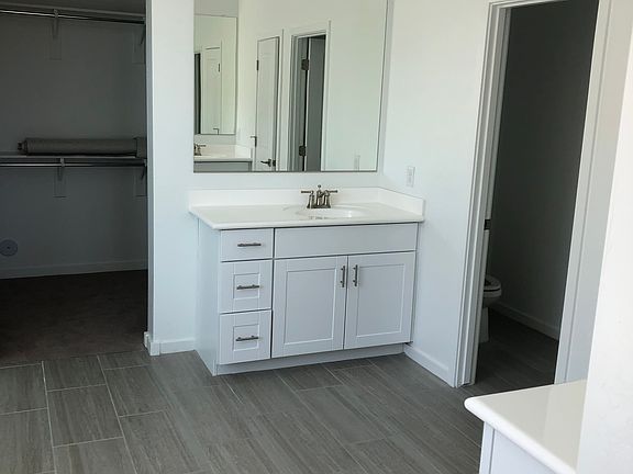 5th image of 274 S San Fernando Ln