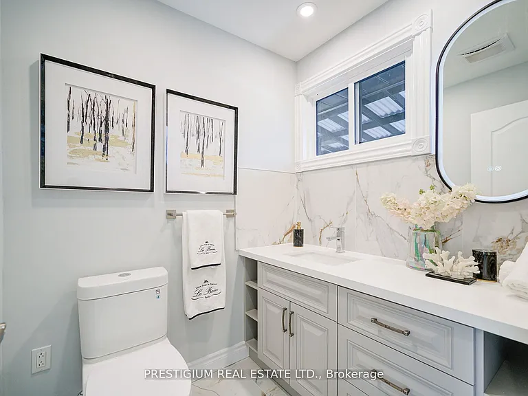 6 Willis Dr #UPPER LEVEL — Photo 20