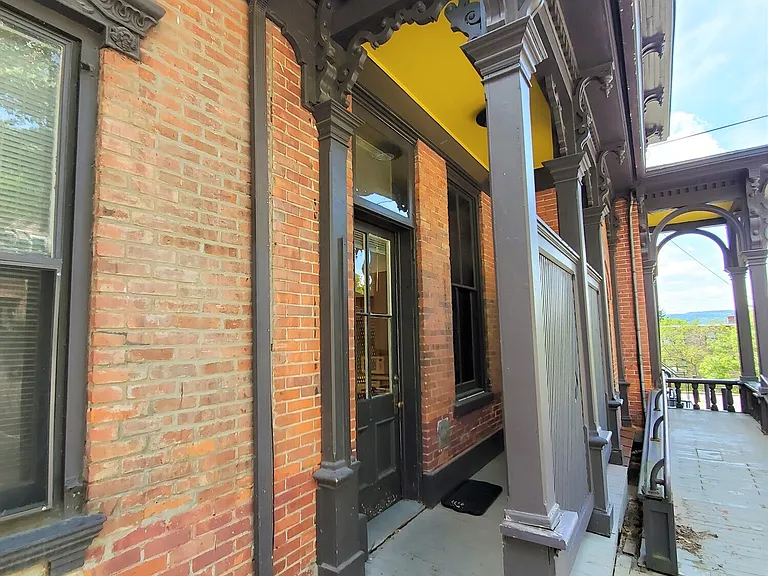 705 E Buffalo St — Photo 10