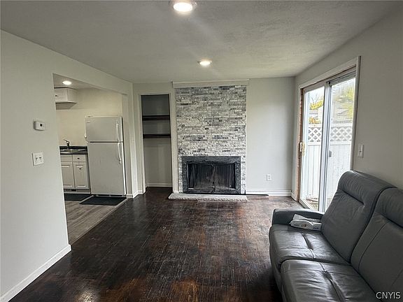 4th image of 5477 Trastevere Rd
