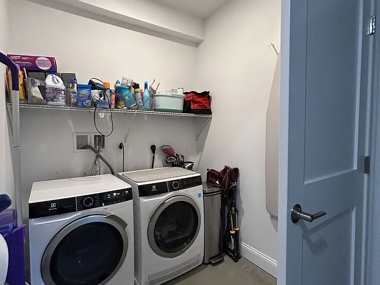 205 Summer St — Photo 14