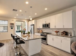 19547 W Cardigan Dr, Northridge, CA 91324
