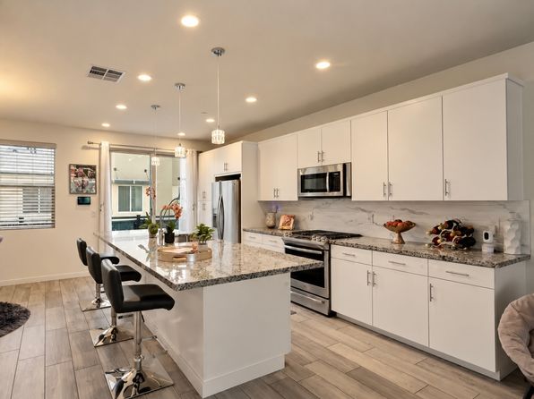 19547 W Cardigan Dr