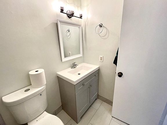5th image of 10484 SW 130th Ct #101