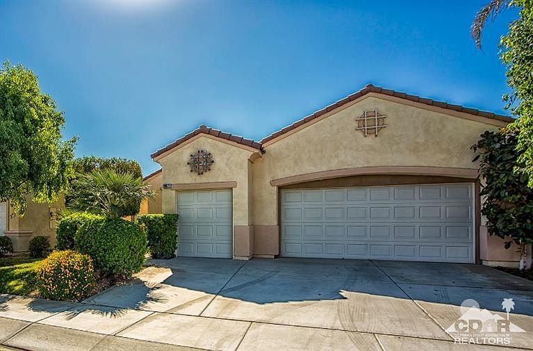 1st image of 80577 Hoylake Dr