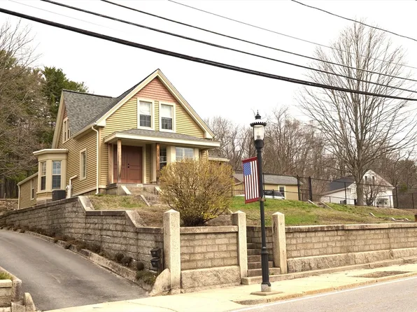 229 Church St, Northbridge, MA 01534