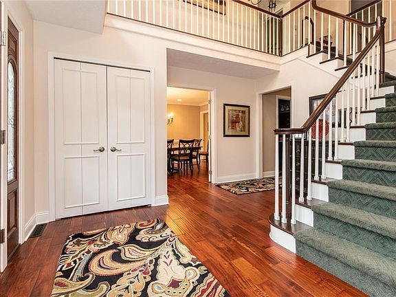 3rd image of 32665 Stony Brook Ln