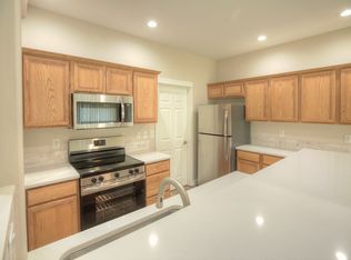 137 SW Cascade Mountain Ct, Redmond, OR 97756