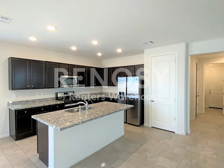 734 W Nova Pl — Photo 9