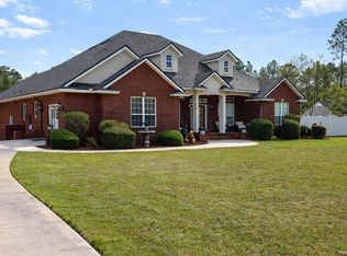 3795 Raintree Dr, Macclenny, FL 32063