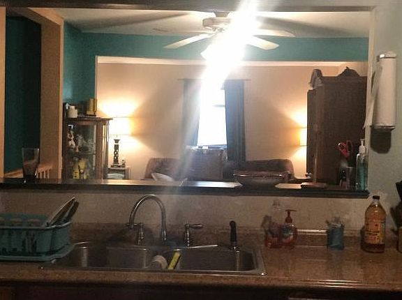 3rd image of 816 Irving Pl