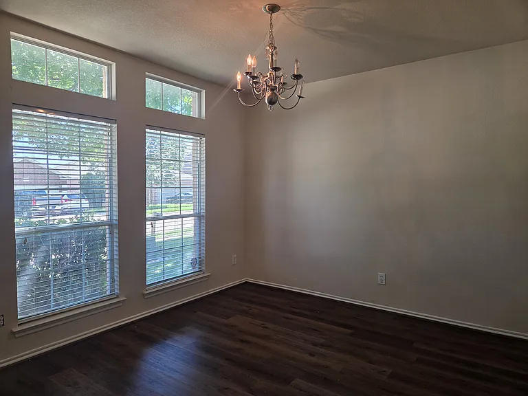 6037 Horse Trap Dr — Photo 6