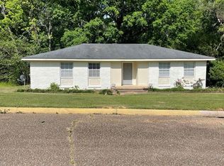 315 Azalea Dr, Eufaula, AL 36027