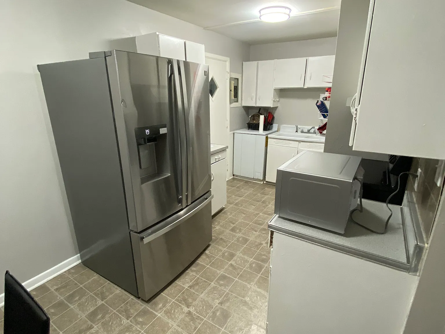 3 bed, 1120 sqft, $2,400 — Photo 4