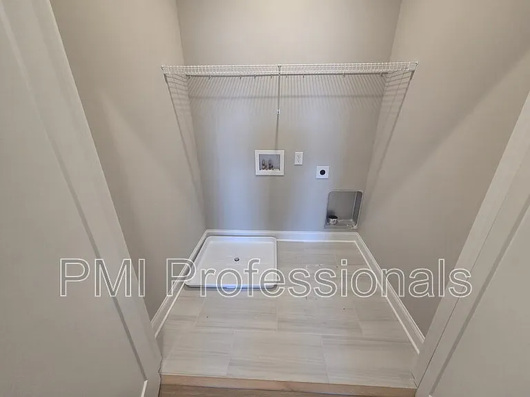 1339 Rebecca Johns Dr — Photo 18