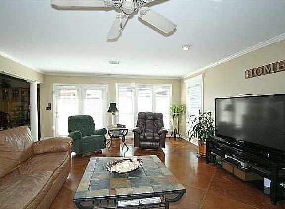 4th image of 3009 E Indianola St