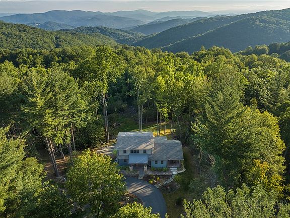 3rd image of 226 Springwinds Drive