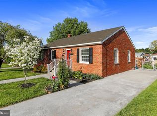 121 Manassas Ave, Front Royal, VA 22630