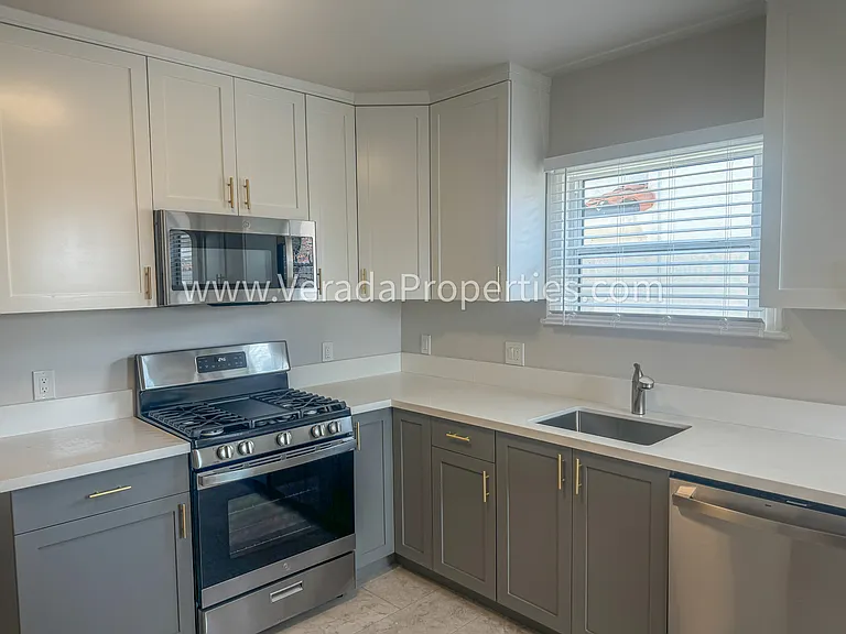 3738 Villa Ter — Photo 10