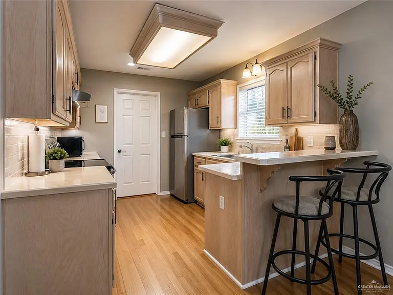 1328 Nora Dr — Photo 5