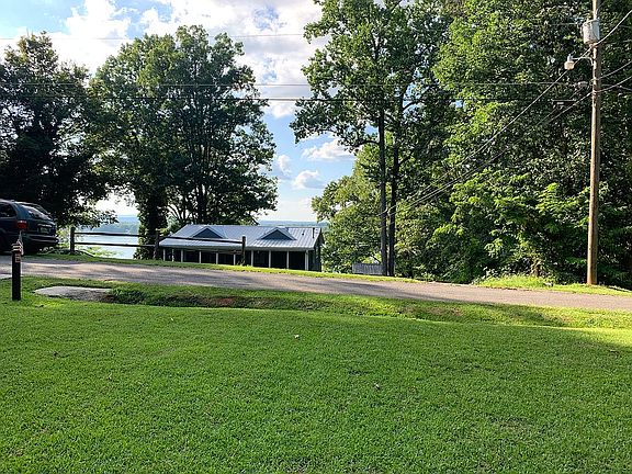 3rd image of 269 Lake Front Dr