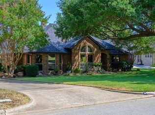 2906 River Crest St, Grapevine, TX 76051