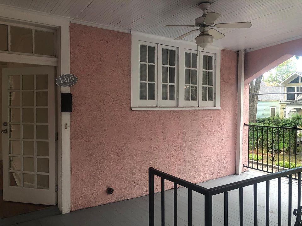 1st image of 1219 Valmont St