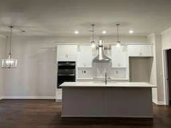 7927 Lula Rd, Lula, GA 30554