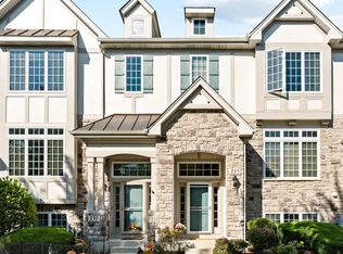 335 Sype Dr, Carol Stream, IL 60188