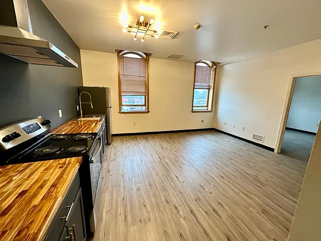1416 Main St #200 — Photo 4