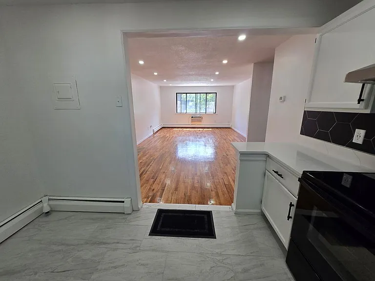 58 High Path Rd — Photo 6