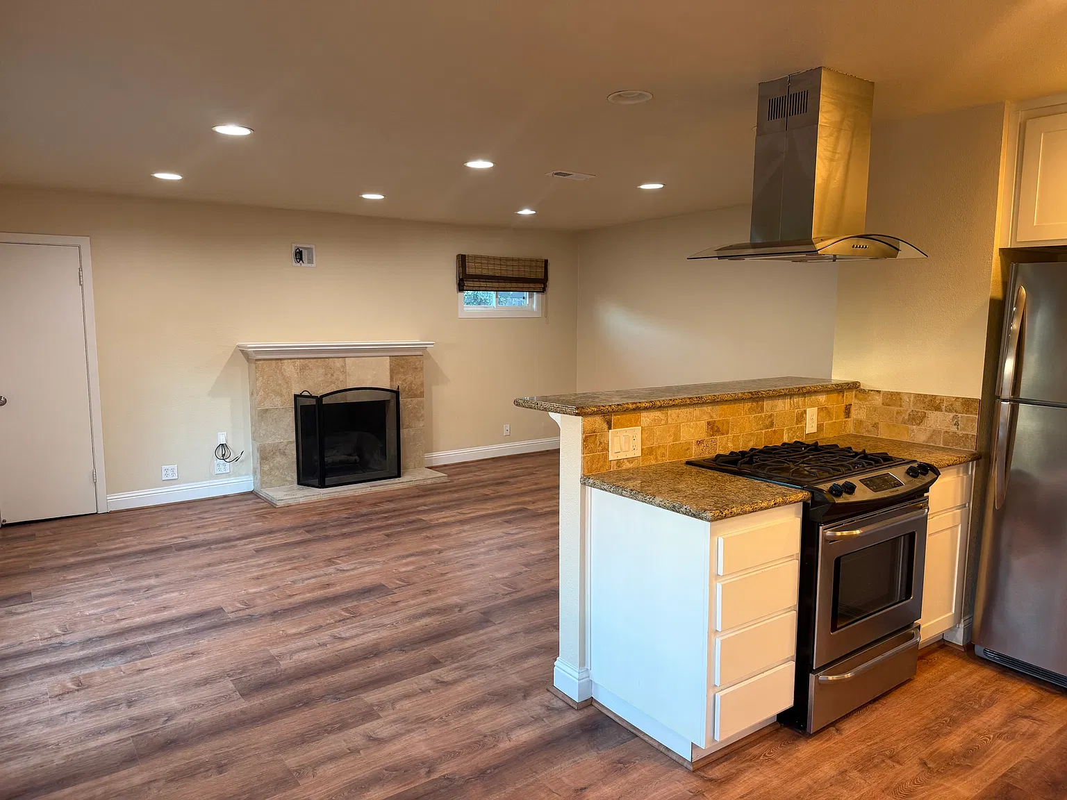 3 bed, 1116 sqft, $3,500 — Photo 3